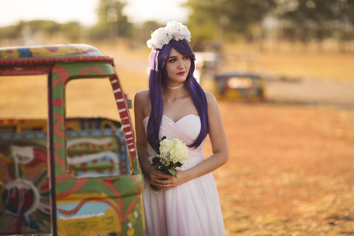 Ensaio de noiva geek Juliana feito nas combis da UnB em Brasília. Fotos feitas pelo fotógrafo de casamento Rafael Ohana.