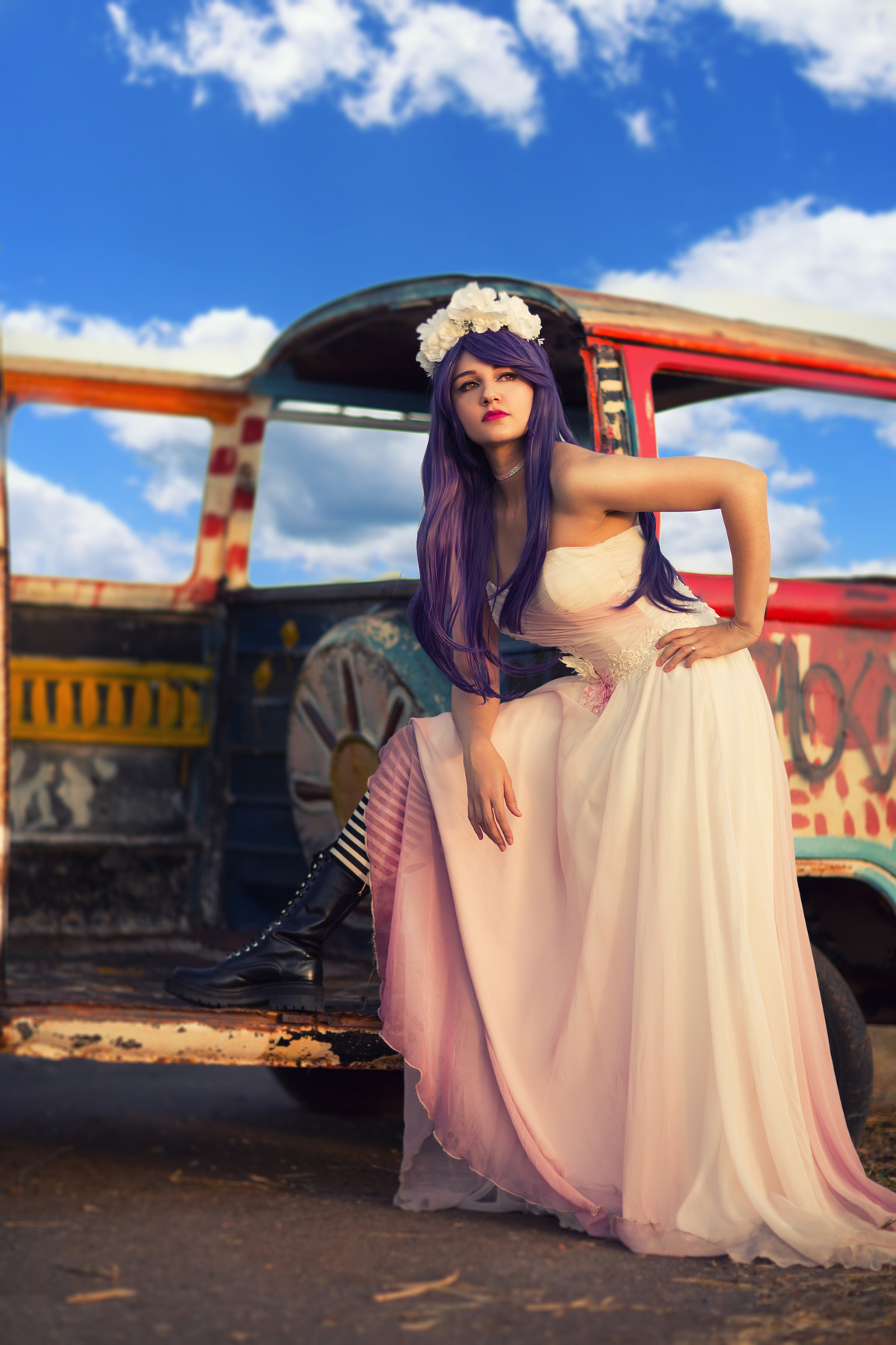 Ensaio de noiva geek Juliana feito nas combis da UnB em Brasília. Fotos feitas pelo fotógrafo de casamento Rafael Ohana.