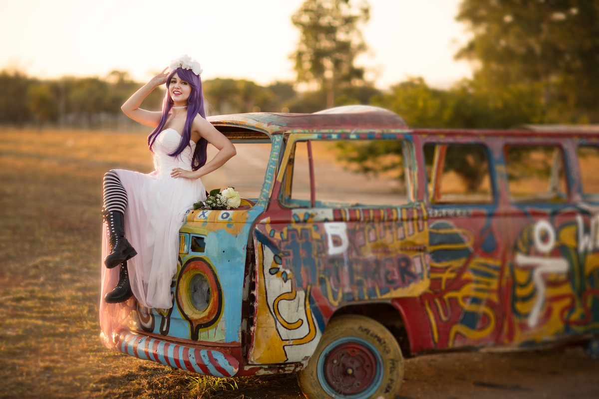 Ensaio de noiva geek Juliana feito nas combis da UnB em Brasília. Fotos feitas pelo fotógrafo de casamento Rafael Ohana.