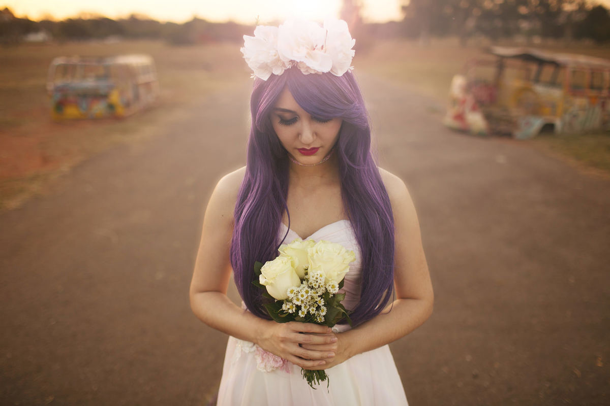 Ensaio de noiva geek Juliana feito nas combis da UnB em Brasília. Fotos feitas pelo fotógrafo de casamento Rafael Ohana.