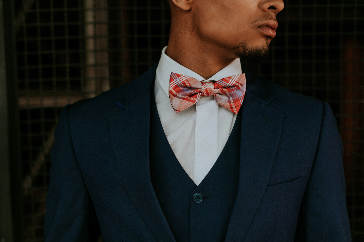 Noivo de perfil. Foto feita pelo fotografo de bodas Rafael Ohana em Brasilia