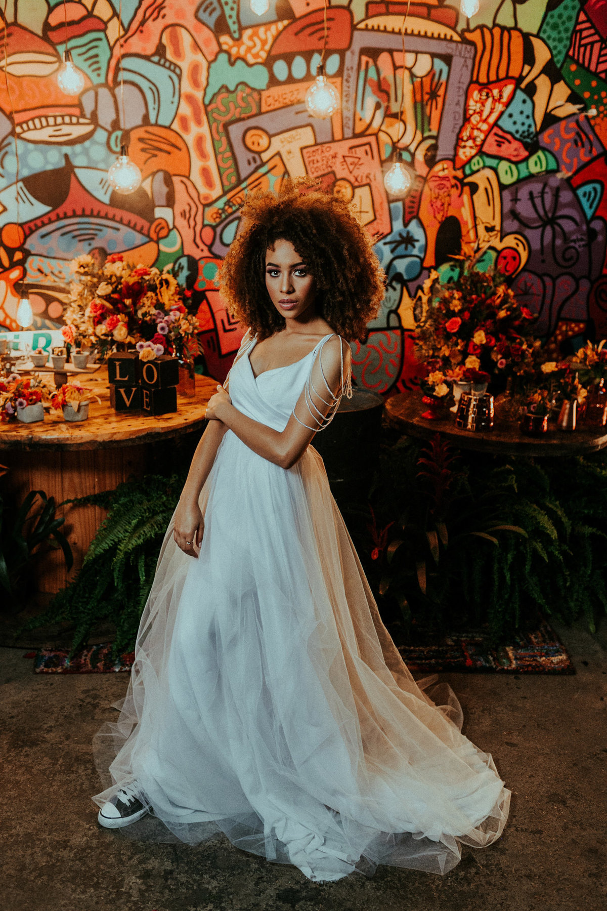 Ensaio de noivos afro descendentes no teatro Dulcina no Conic. Fotografado pelo fotográfo de casamento Rafael Ohana.