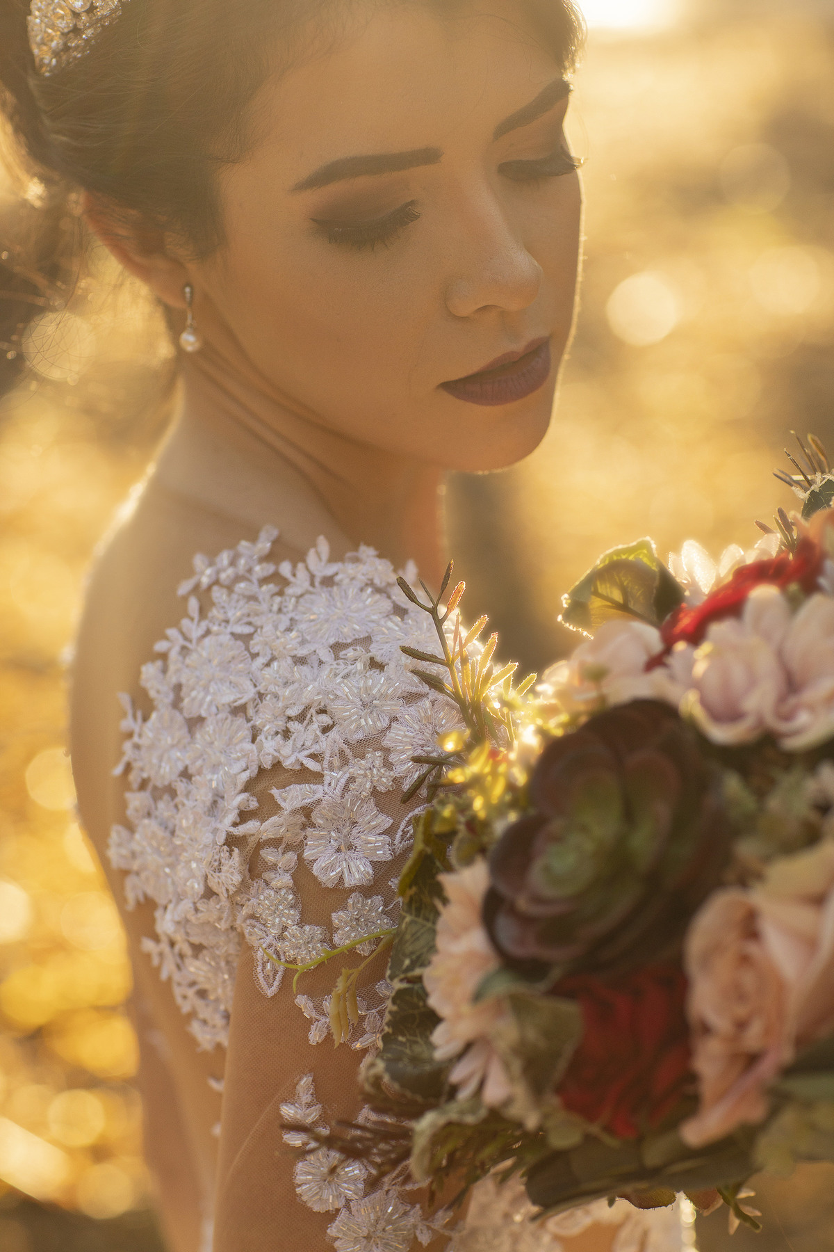Noiva com seu buque. Foto feita pelo fotógrafo de casamento Rafael Ohana em Brasília