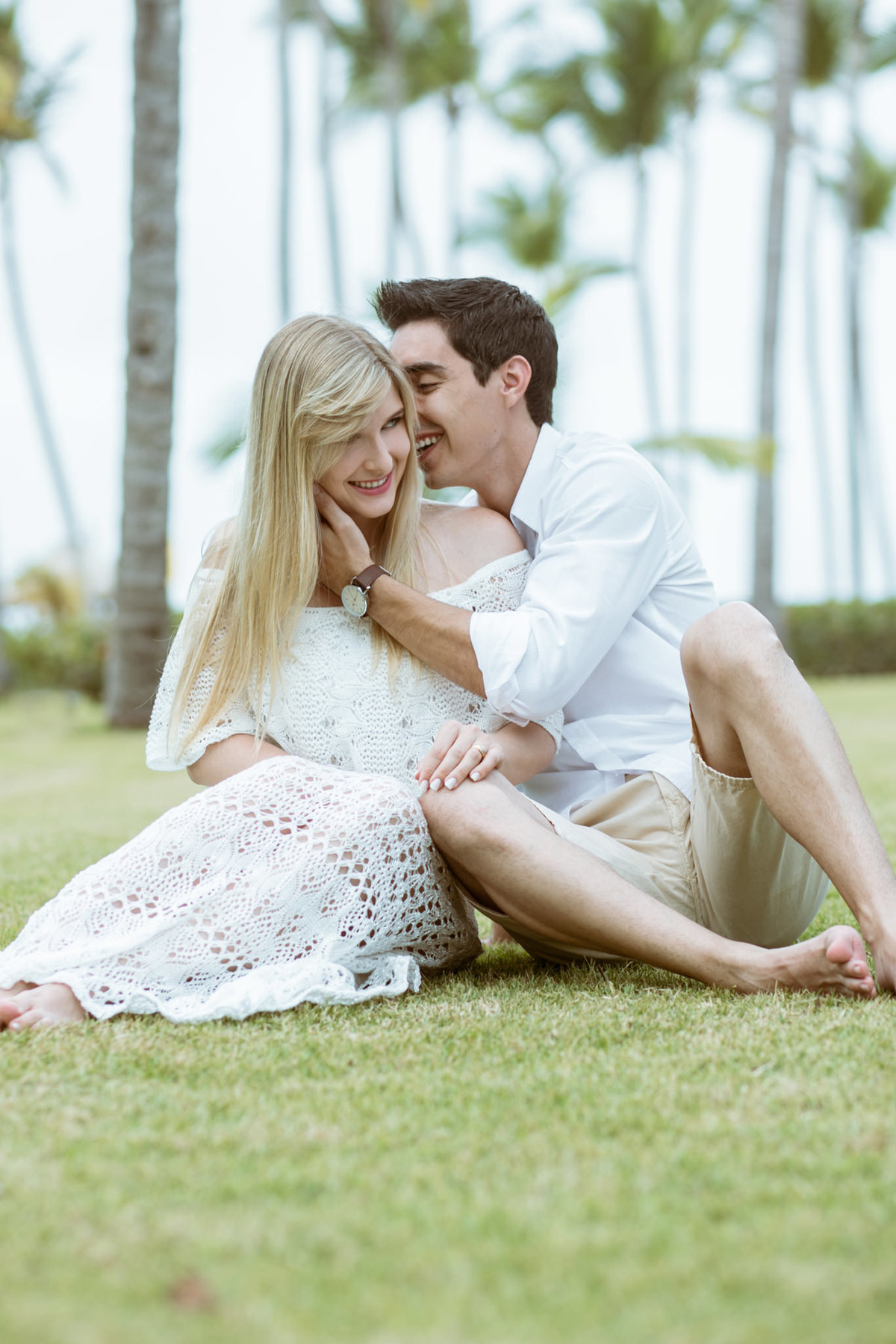 Ensaio de romântico na praia realizado no resort Barceló Bávaro Palace na República Dominicana pelo fotógrafo de casamento Rafael Ohana