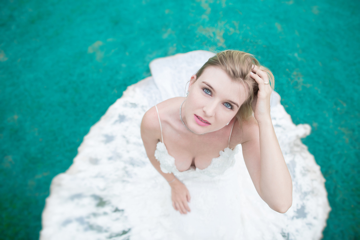 Noiva maravilhosa. Ensaio day after na praia realizado no resort Barceló Bávaro Palace na República Dominicana pelo fotógrafo de casamento Rafael Ohana