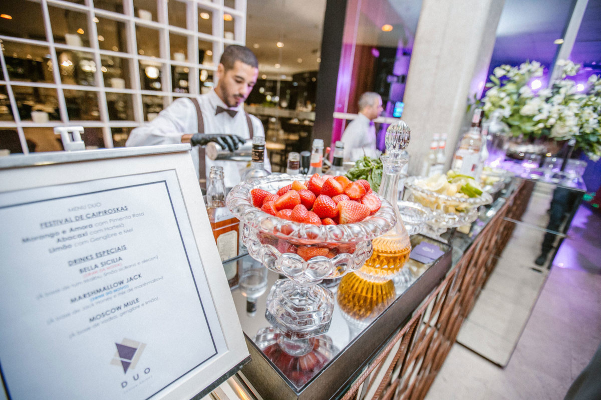 Duo Bar em casamento no Hotel Brasília Palace. Foto feita pelo fotógrafo de casamento Rafael Ohana em Brasília-DF em casamento no Hotel Brasília Palace.