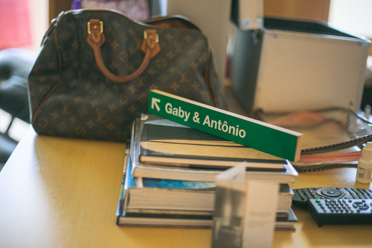 Placa de casamento estilo Brasíliense. Foto feita pelo fotógrafo de casamento Rafael Ohana em Brasília-DF.
