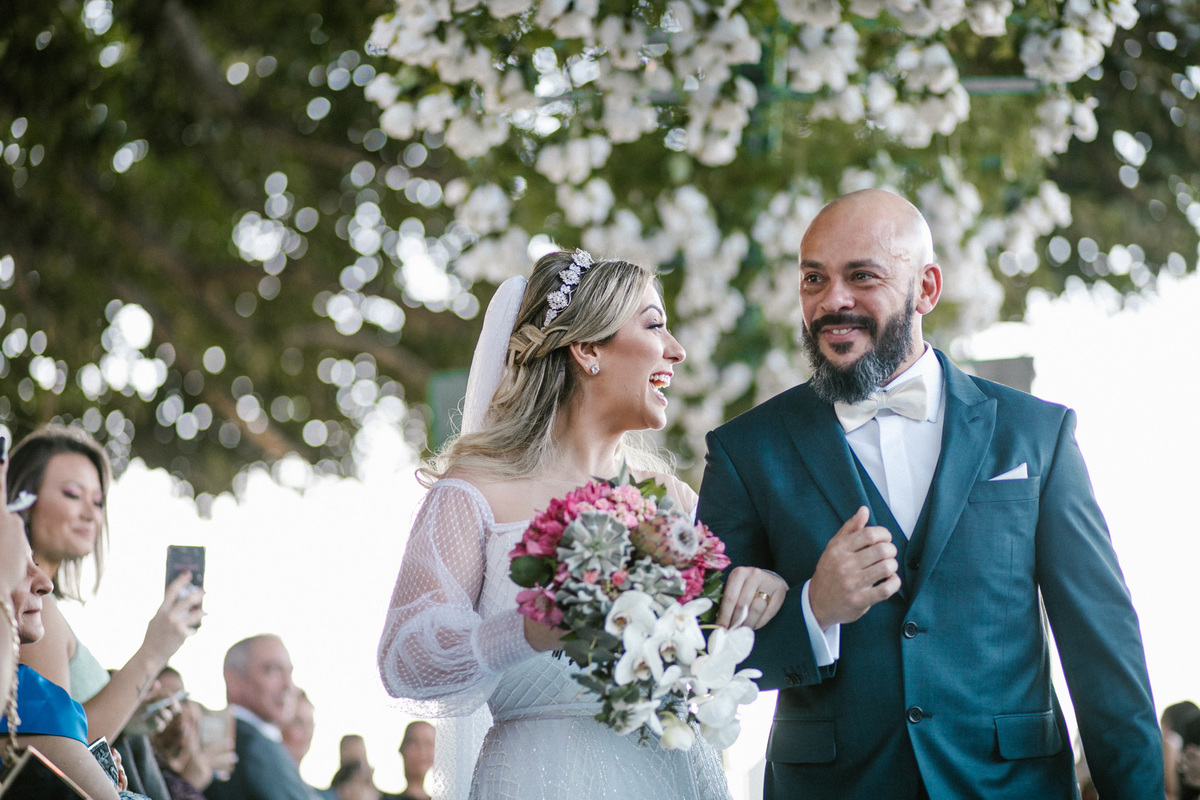 Noivos casando no Hotel Brasília Palace em Brasília. Foto feita pelo fotógrafo de casamento Rafael Ohana em Brasília-DF em casamento no Hotel Brasília Palace.