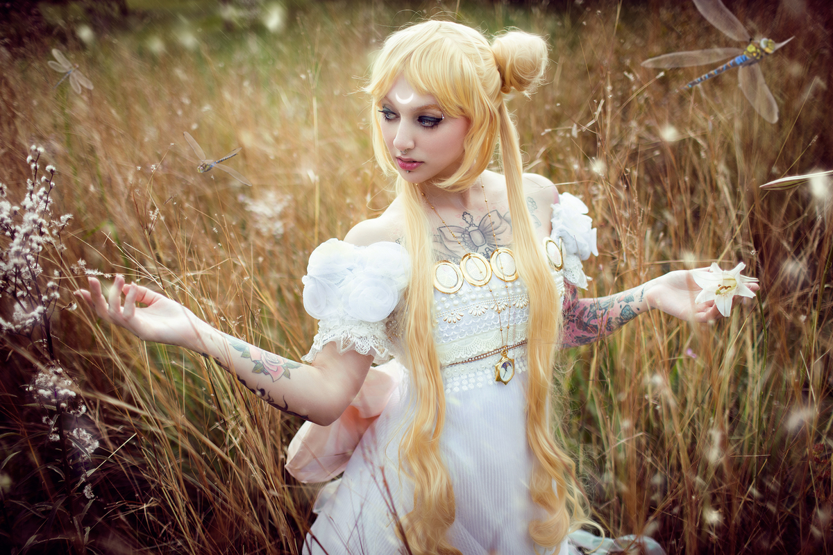 Ensaio cosplay da Serenity do anime Sailor Moon pela cosplayer Mayã Briefs. Ensaio fotográfico feito em Gramado-RS pelo fotógrafo de cosplays Rafael Ohana