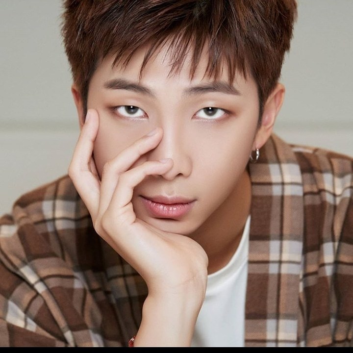 Imagem capa - Bts-RM por Yasmin Souza 