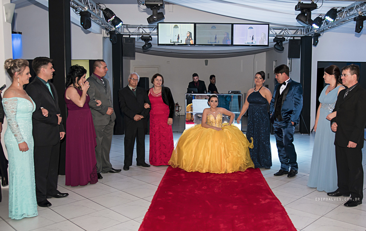 Festa de 15 anos tema bela e a fera