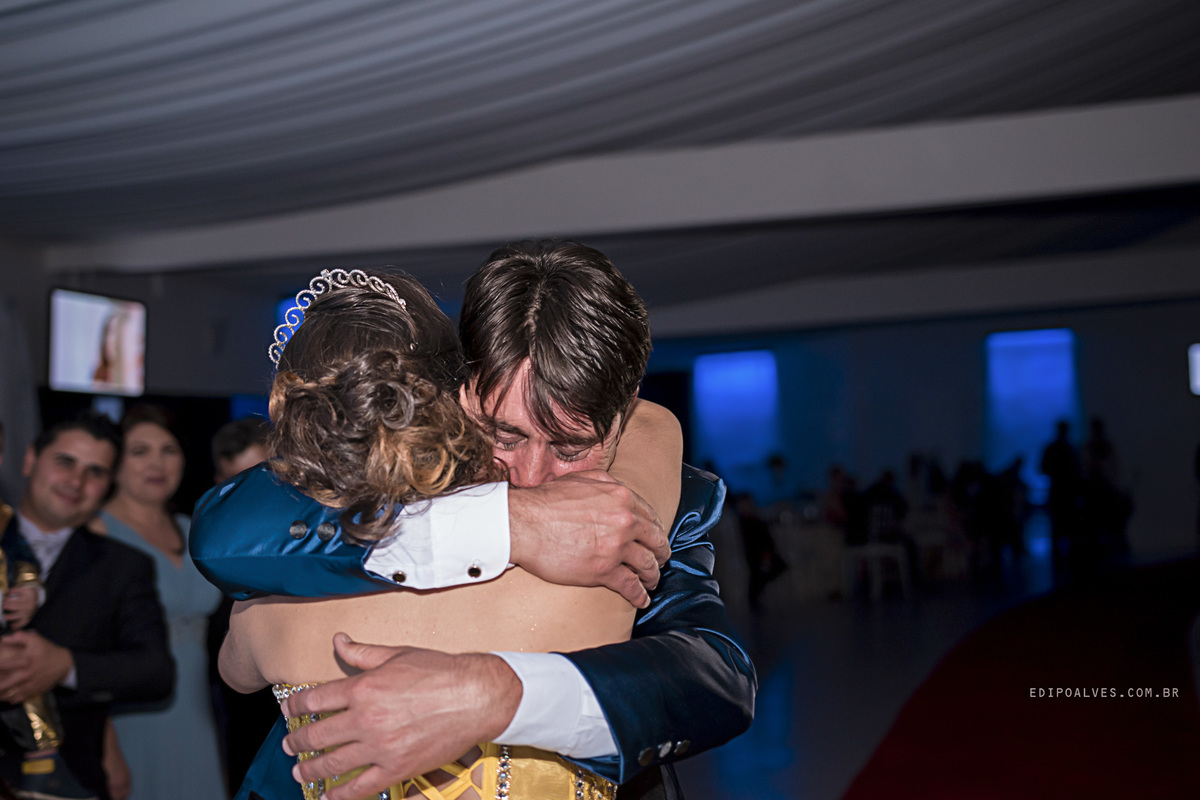 Festa de 15 anos tema bela e a fera