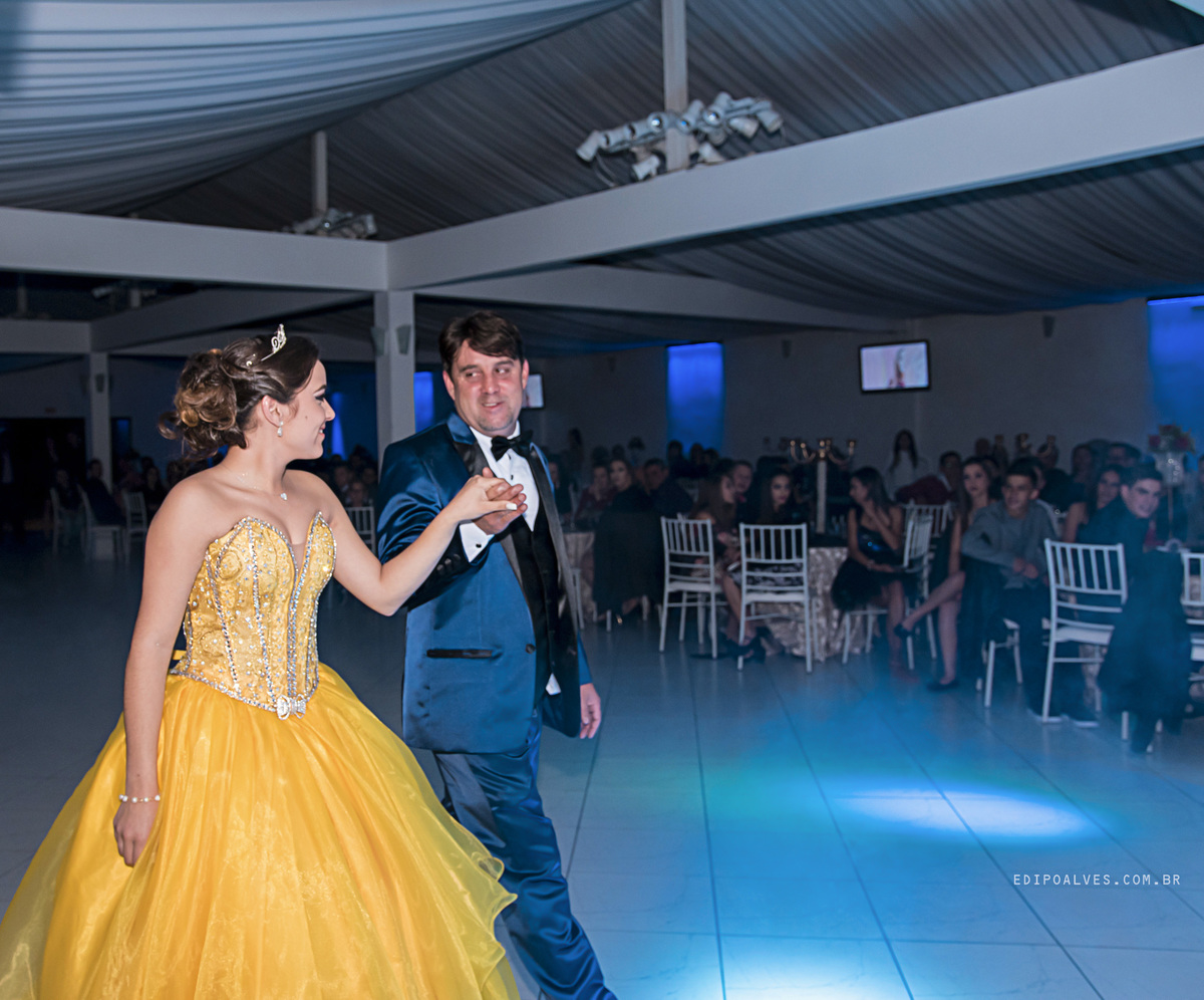 Festa de 15 anos tema bela e a fera