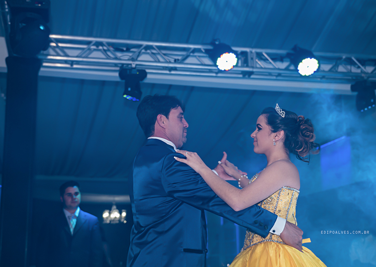 Festa de 15 anos tema bela e a fera