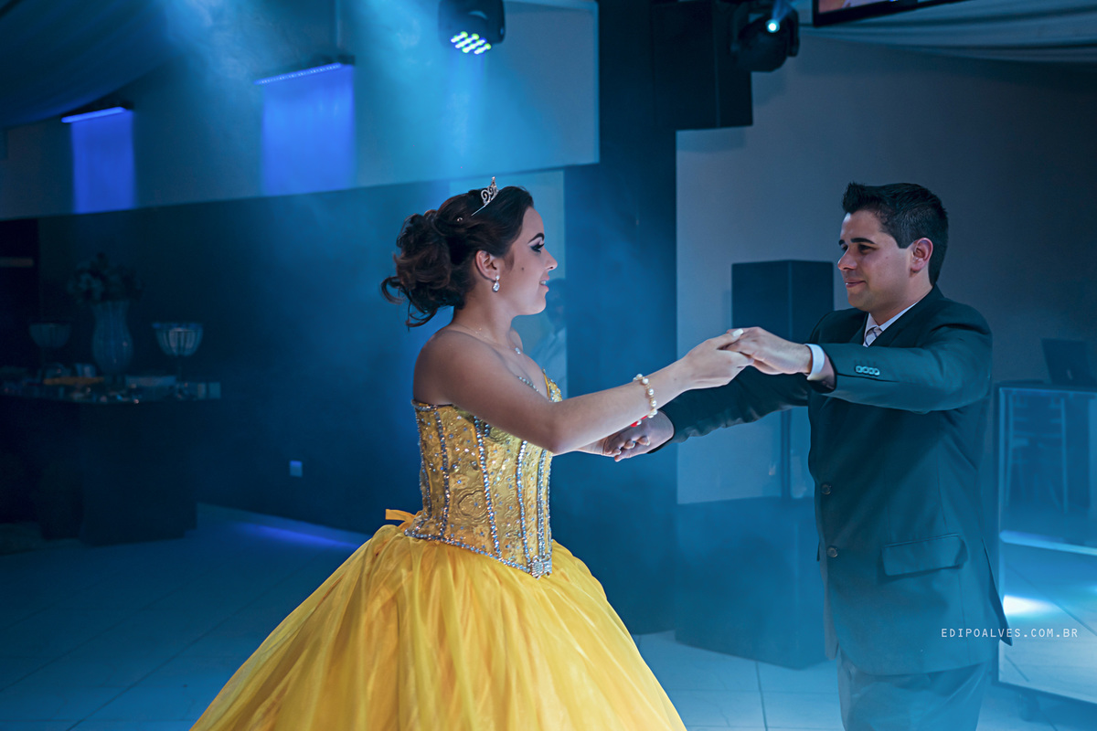 Festa de 15 anos tema bela e a fera