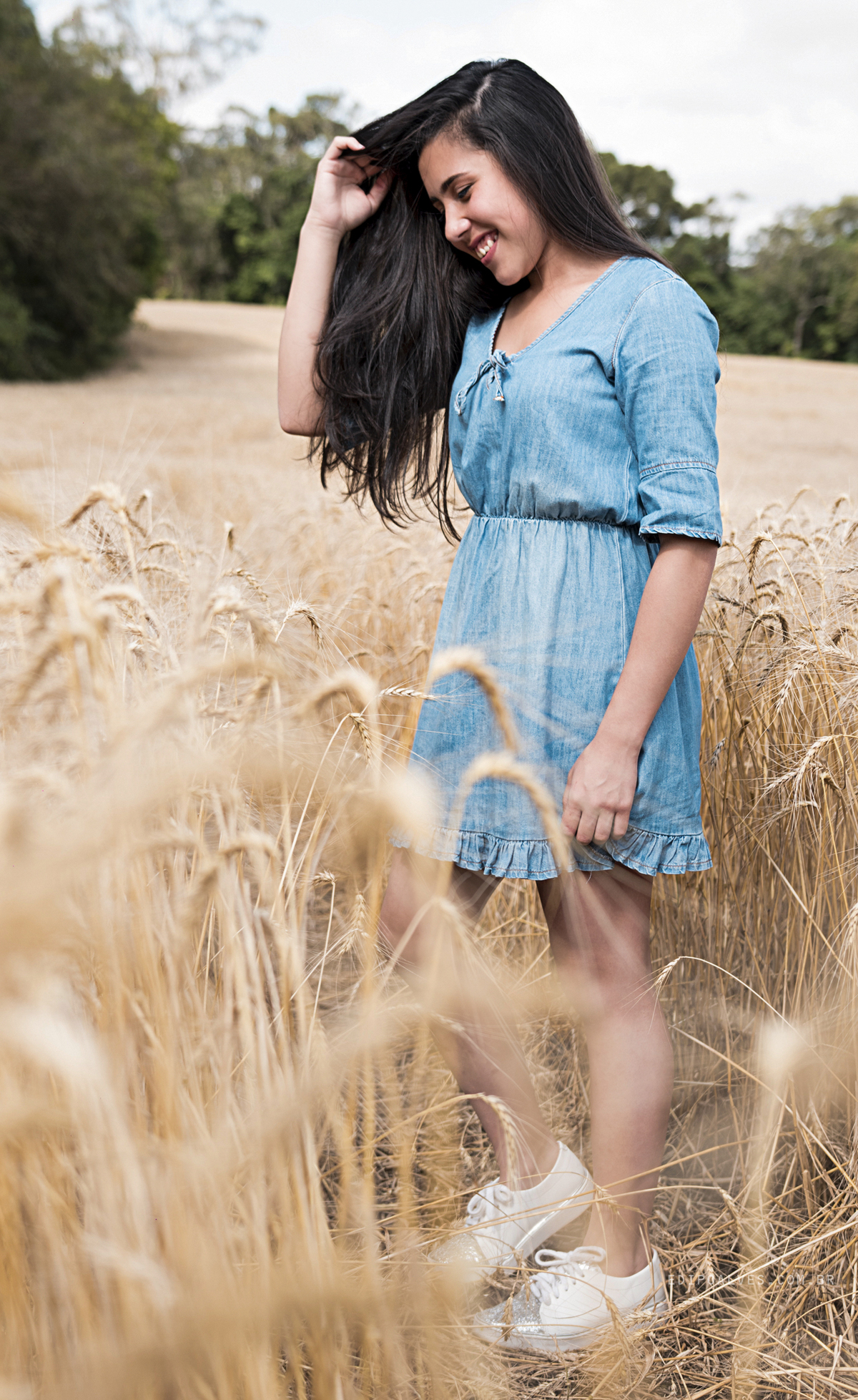 ensaio 15 anos em campo de trigo