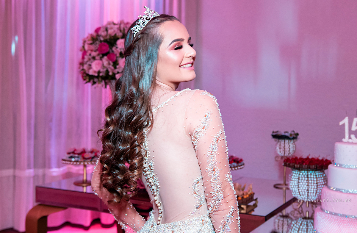 festa de 15 anos, festa salão hannah 15 anos, debutante, vestido princesa, book 15 anos, festa debutante, book fotográfico, vestido 15 anos, fotografo, fotografo fazenda rio grande, fotografo curitiba, fotografo são josé dos pinhais.