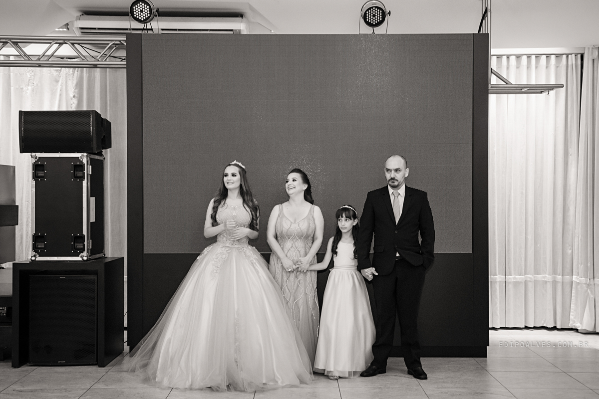 festa de 15 anos, festa salão hannah 15 anos, debutante, vestido princesa, book 15 anos, festa debutante, book fotográfico, vestido 15 anos, fotografo, fotografo fazenda rio grande, fotografo curitiba, fotografo são josé dos pinhais.