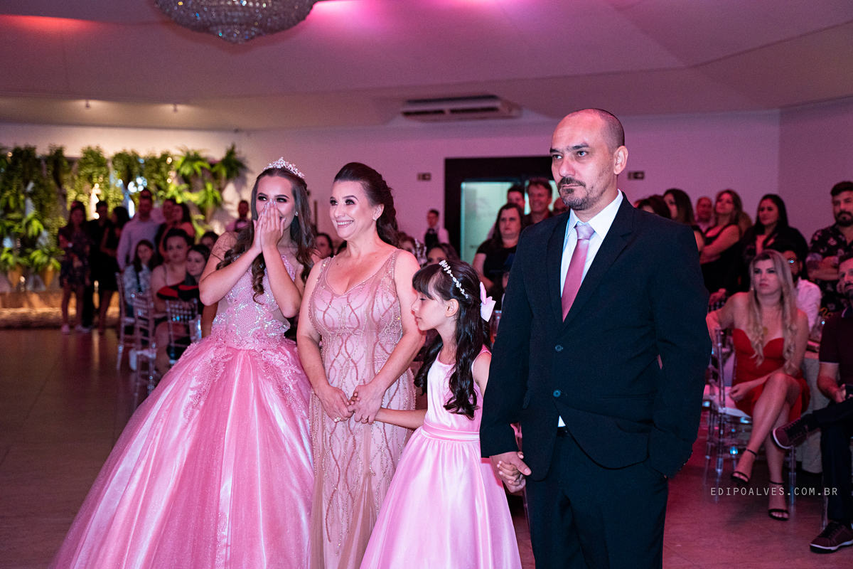 festa de 15 anos, festa salão hannah 15 anos, debutante, vestido princesa, book 15 anos, festa debutante, book fotográfico, vestido 15 anos, fotografo, fotografo fazenda rio grande, fotografo curitiba, fotografo são josé dos pinhais.