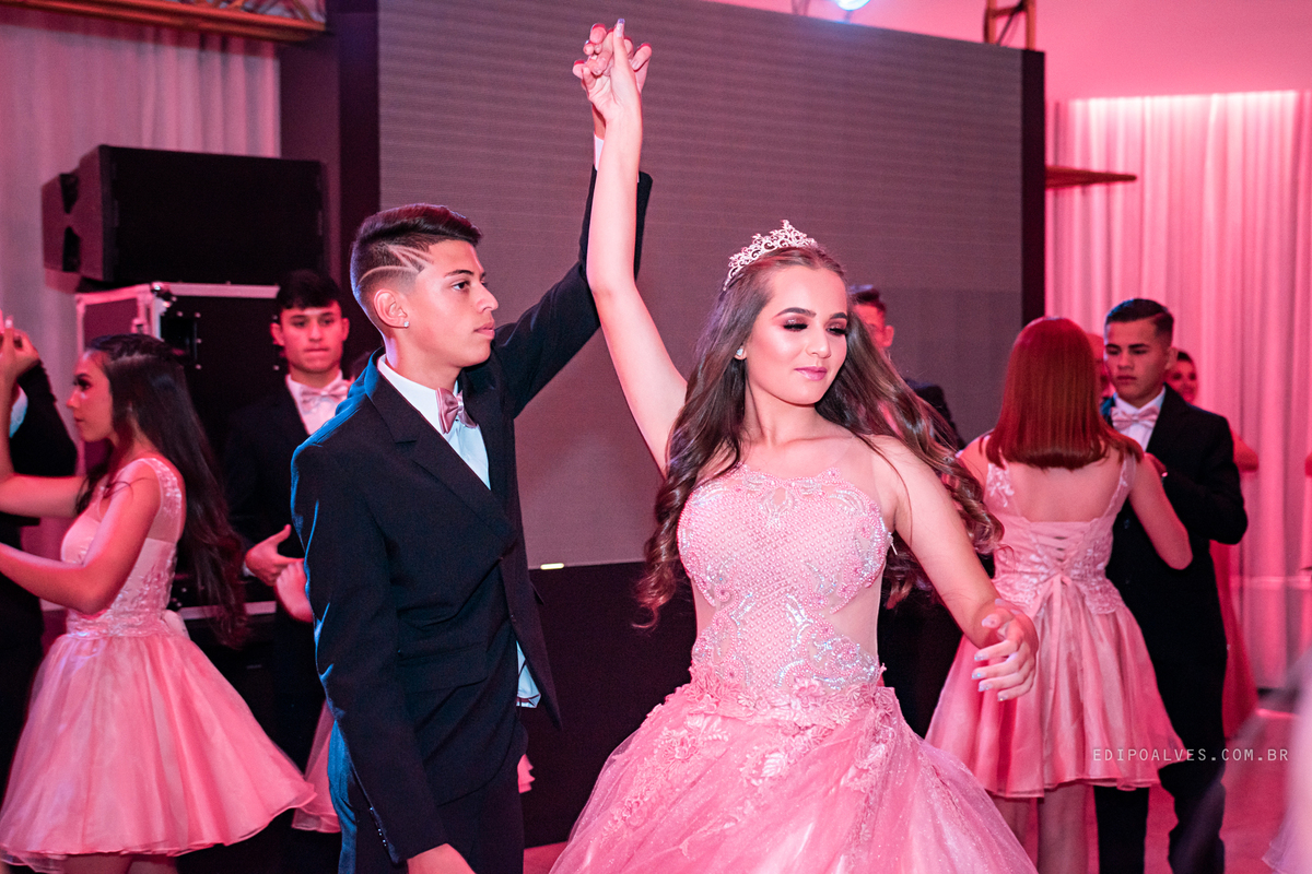 festa de 15 anos, festa salão hannah 15 anos, debutante, vestido princesa, book 15 anos, festa debutante, book fotográfico, vestido 15 anos, fotografo, fotografo fazenda rio grande, fotografo curitiba, fotografo são josé dos pinhais.