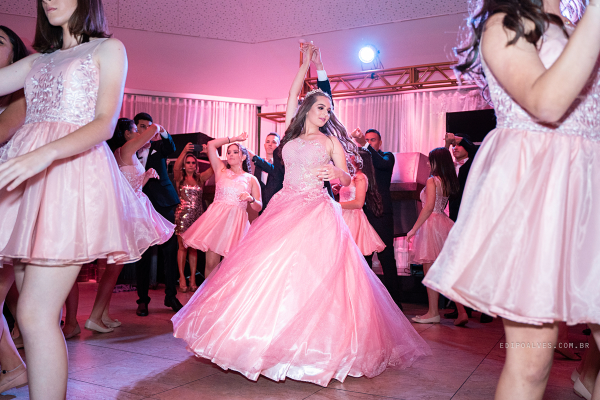 festa de 15 anos, festa salão hannah 15 anos, debutante, vestido princesa, book 15 anos, festa debutante, book fotográfico, vestido 15 anos, fotografo, fotografo fazenda rio grande, fotografo curitiba, fotografo são josé dos pinhais.