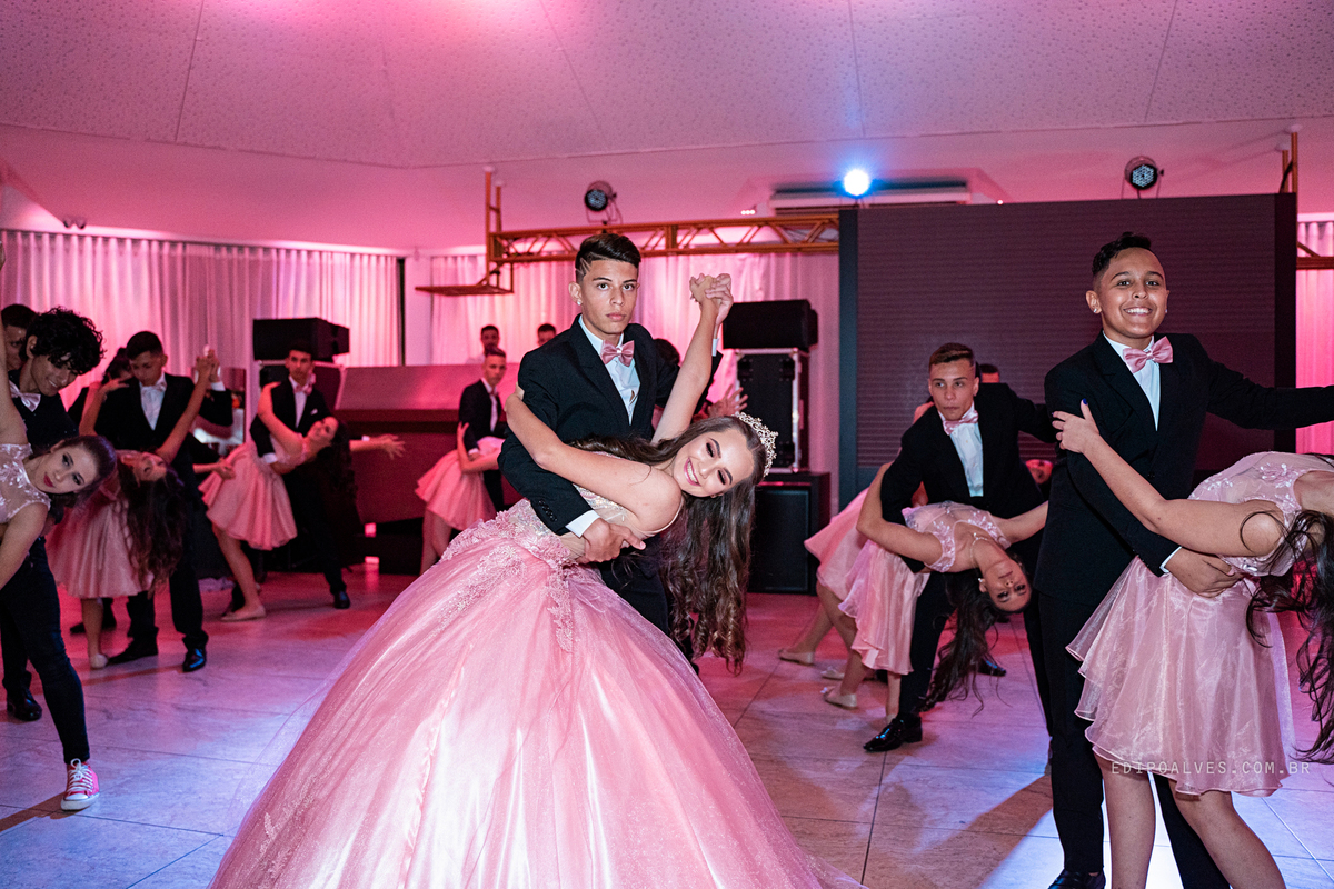 festa de 15 anos, festa salão hannah 15 anos, debutante, vestido princesa, book 15 anos, festa debutante, book fotográfico, vestido 15 anos, fotografo, fotografo fazenda rio grande, fotografo curitiba, fotografo são josé dos pinhais.