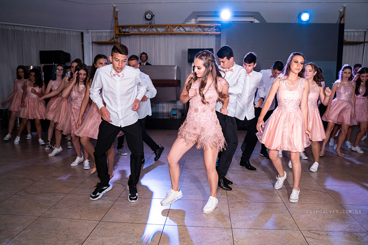 festa de 15 anos, festa salão hannah 15 anos, debutante, vestido princesa, book 15 anos, festa debutante, book fotográfico, vestido 15 anos, fotografo, fotografo fazenda rio grande, fotografo curitiba, fotografo são josé dos pinhais.