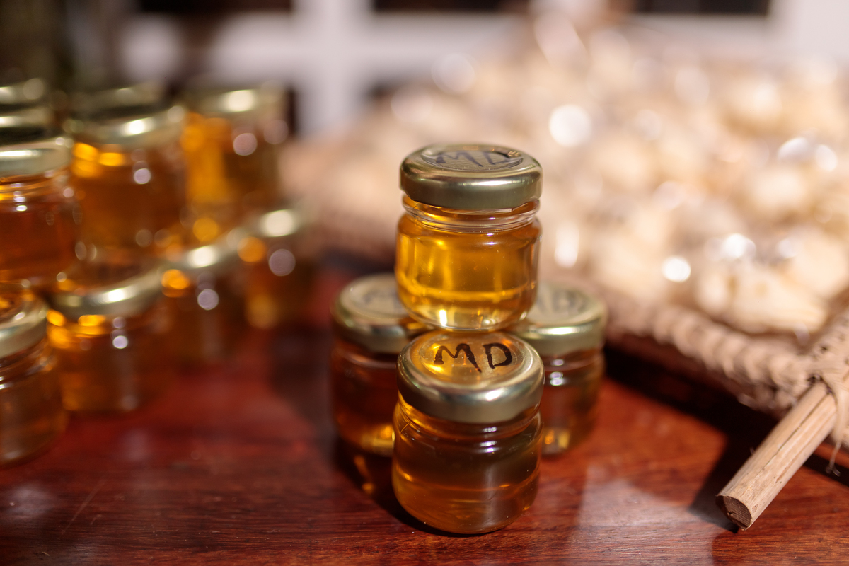 Que nunca lhes falte mel e amor!