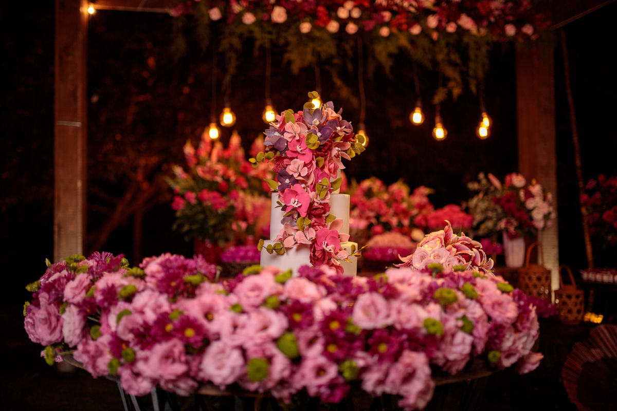 A linda decoração, que só abrilhantou ainda mais o bolo dos noivos!