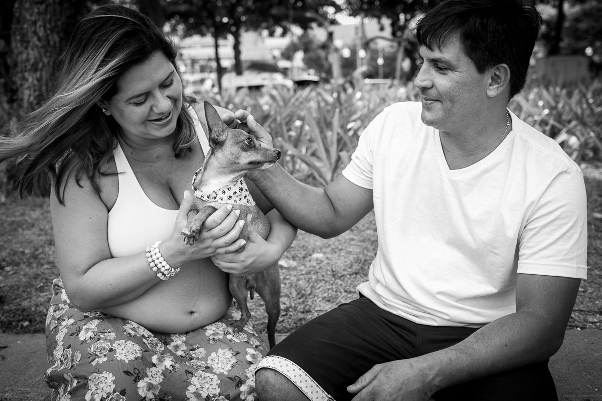 papai, mamae e irmão de quatro patas