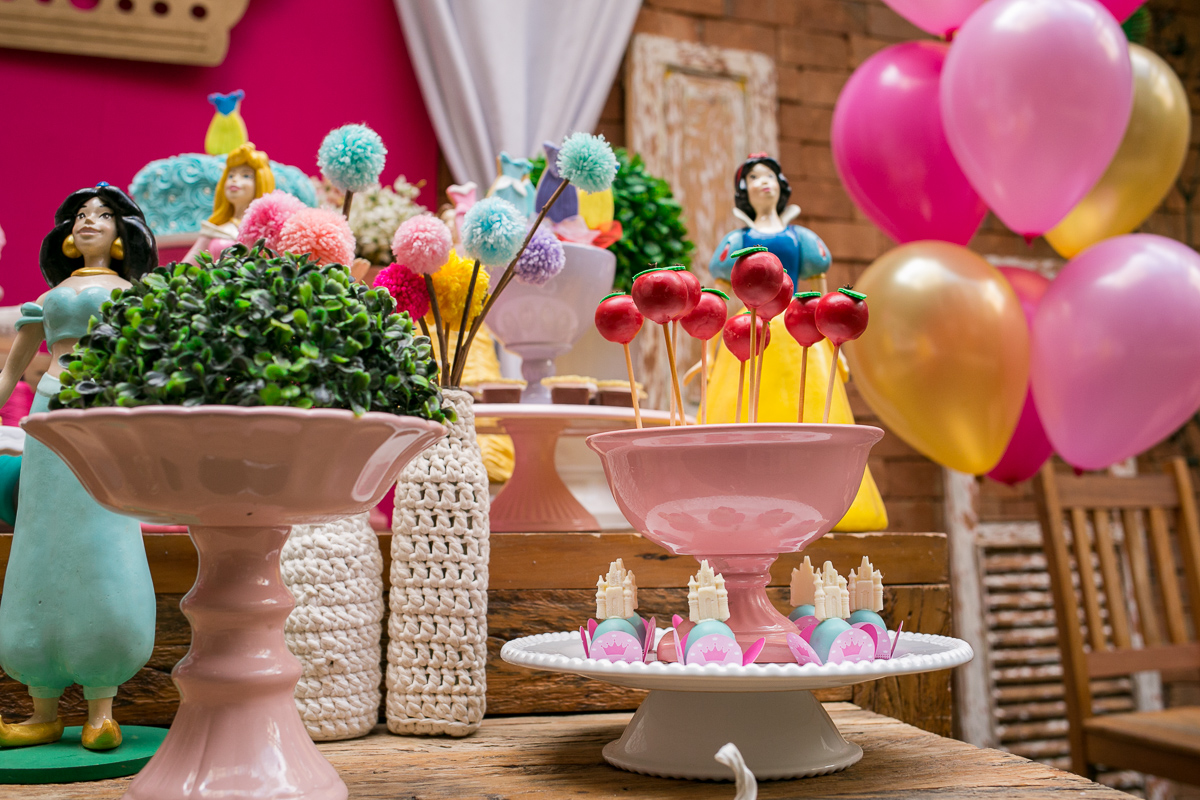 detalhes da mesa da pitanga pitangueira