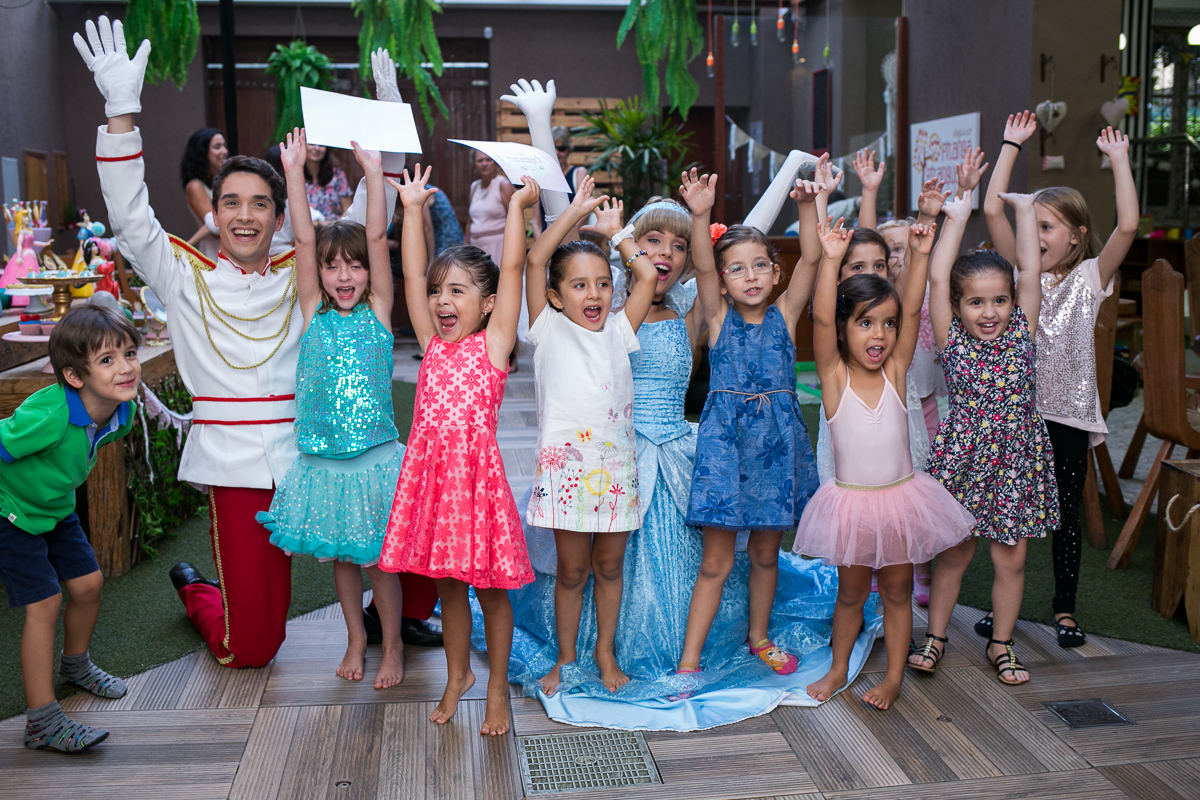 pode para foto com os personagens