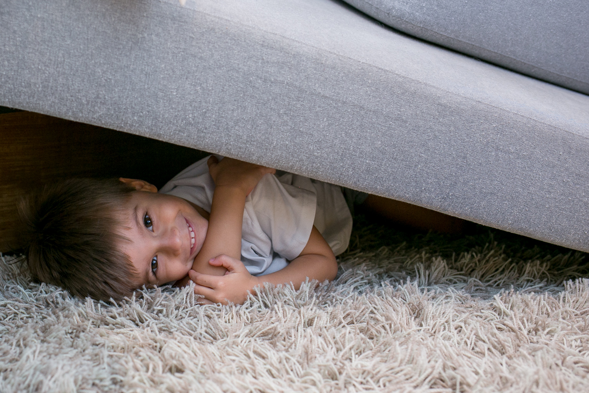 ensaio família, família, rio de janeiro, pet, pet lovers, bagunça, alegria, felicidade, brasil, kids, crianças, água, banho, espuma, farra, de cabeça pra baixo