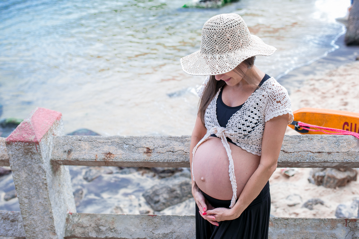 ensaio gestante, gravida, gestando, esperando, urca, rio de janeiro, família, ensaio família, fotografia de gestante, fotografia de família, praia, natureza, crianças, mãe de três, irmãs, amor de irmã