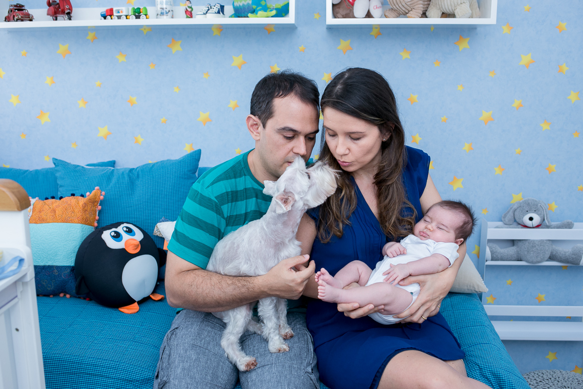 newborn lifestyle, ensaio em casa, fotografia de família, baby, bebê, menino, banho, sorriso, amor, família, alegria, fofura, papai, mamãe,  soninho, caras e bocas, fotografia de amor