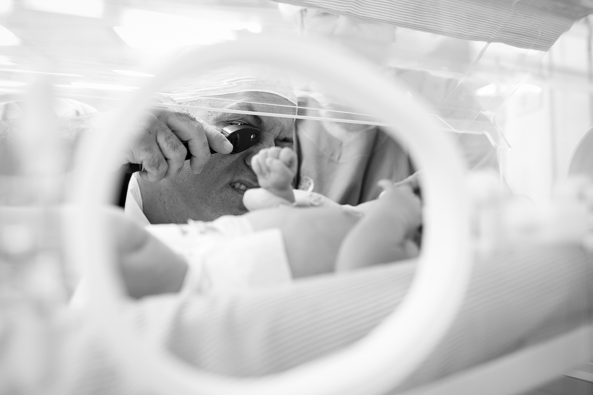 fotografia de parto, nascimento, alegria, amor, família, emoção, parto cesárea, maternidade são josé, rio de janeiro, mãe de menina, pai de menina, registro, vida, fofura, newborn, baby, bebe, recém 