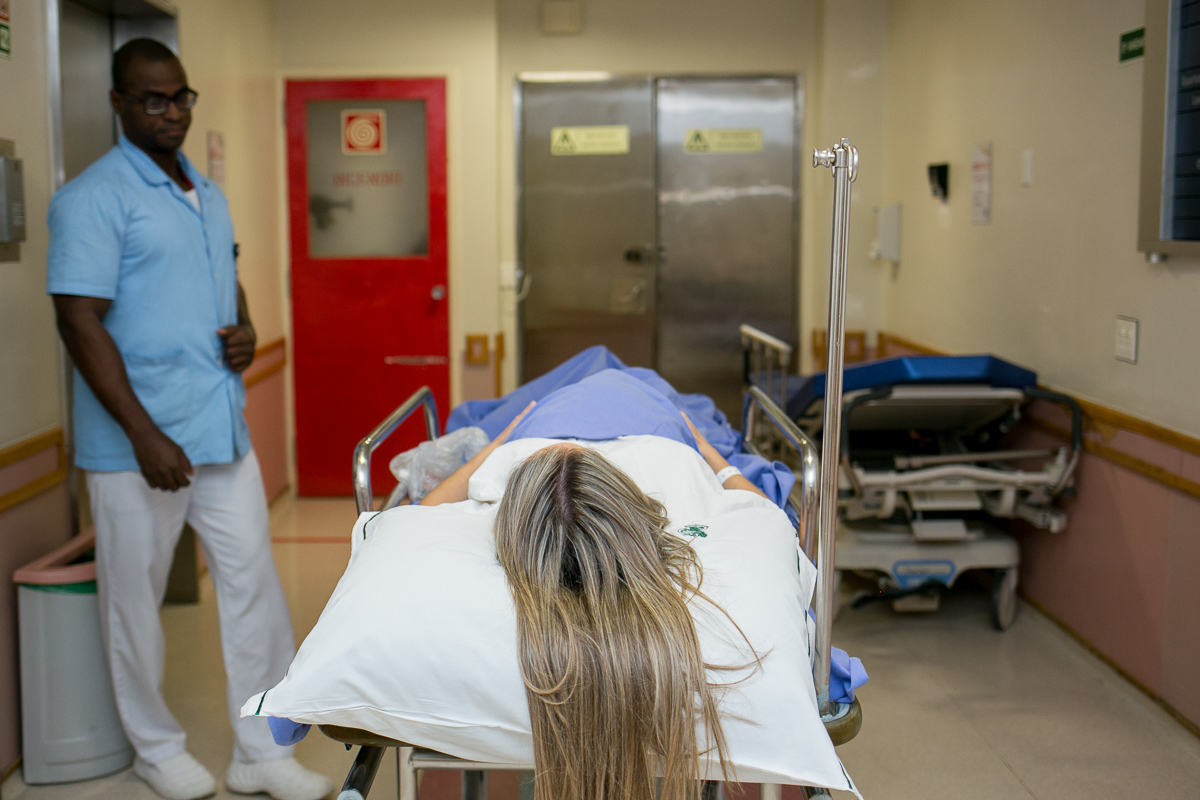 fotografia de parto, nascimento, alegria, amor, família, emoção, parto cesárea, maternidade são josé, rio de janeiro, mãe de menina, pai de menina, registro, vida, fofura, newborn, baby, bebe, recém 