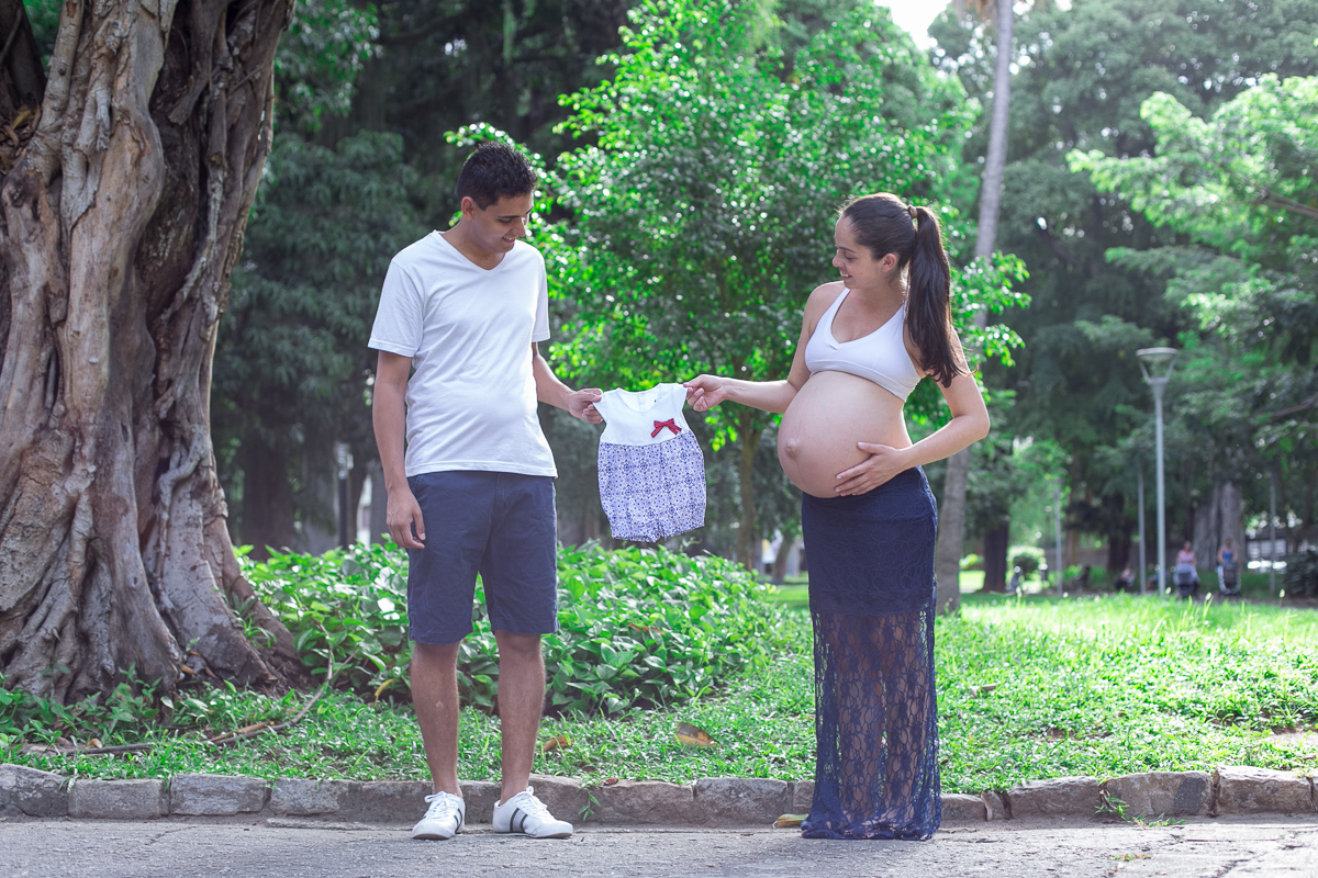 ensaio gestante, mãe de menina, mãe de duas, pai e mãe, irmã mais velha, amor, fotografia de família, gestante, estando, grávida, barriguinha, amor de mãe, rio de janeiro, pai feliz, felicidade, hist&oacute