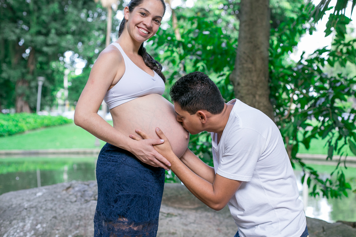 ensaio gestante, mãe de menina, mãe de duas, pai e mãe, irmã mais velha, amor, fotografia de família, gestante, estando, grávida, barriguinha, amor de mãe, rio de janeiro, pai feliz, felicidade, hist&oacute