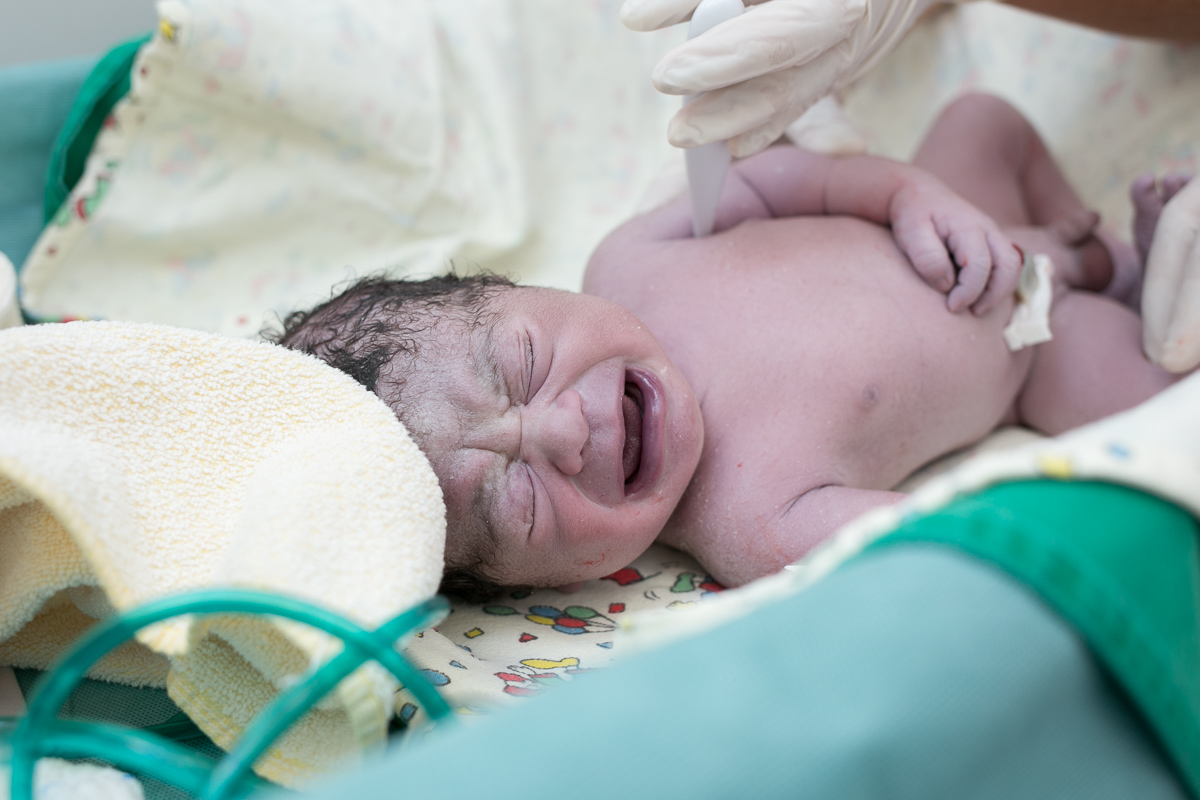 parto, nascimento, vida, baby, nené, recém nascido, pais, mãe, filho, pai, família, amigos, espera, a hora da chegada, hospital, perinatal, rio de janeiro, fotografia de amor, fotografia de família, newborn, cesár