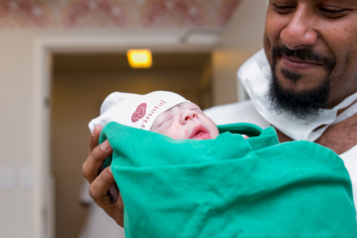 parto, nascimento, vida, baby, nené, recém nascido, pais, mãe, filho, pai, família, amigos, espera, a hora da chegada, hospital, perinatal, rio de janeiro, fotografia de amor, fotografia de família, newborn, cesár