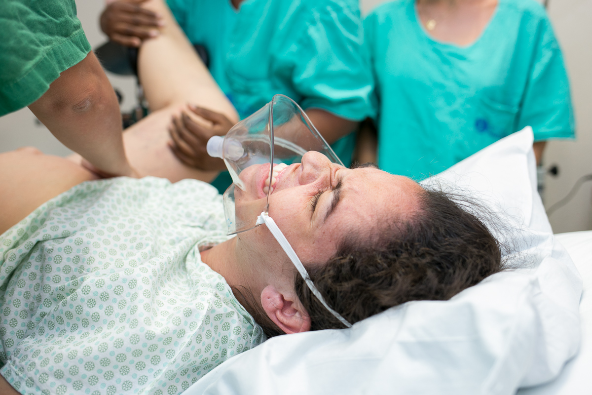 parto normal, nascimento, parto, maternidade, mãe, mãe de duas, mãe de menina, amor, família, fotografia de amor, birth, birth photography, mom, dor, amor, bebê, newborn, recém nascido, fotografia de amor, fotograf