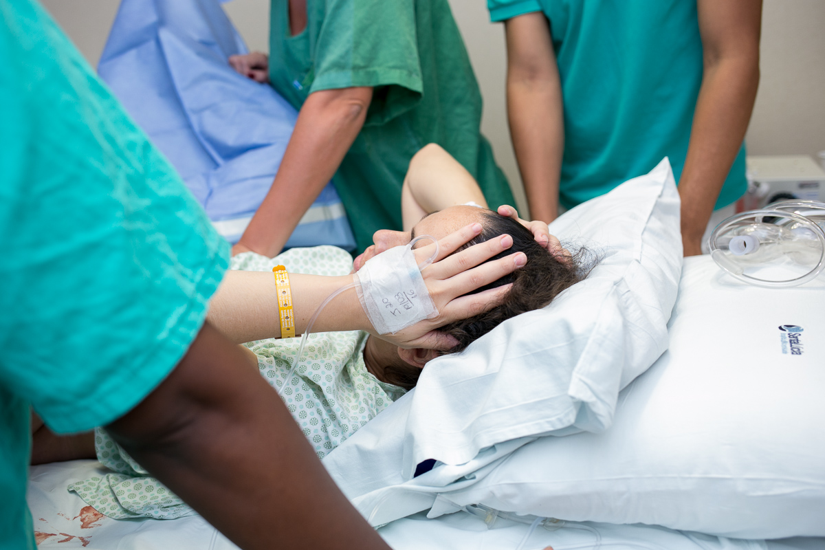 parto normal, nascimento, parto, maternidade, mãe, mãe de duas, mãe de menina, amor, família, fotografia de amor, birth, birth photography, mom, dor, amor, bebê, newborn, recém nascido, fotografia de amor, fotograf