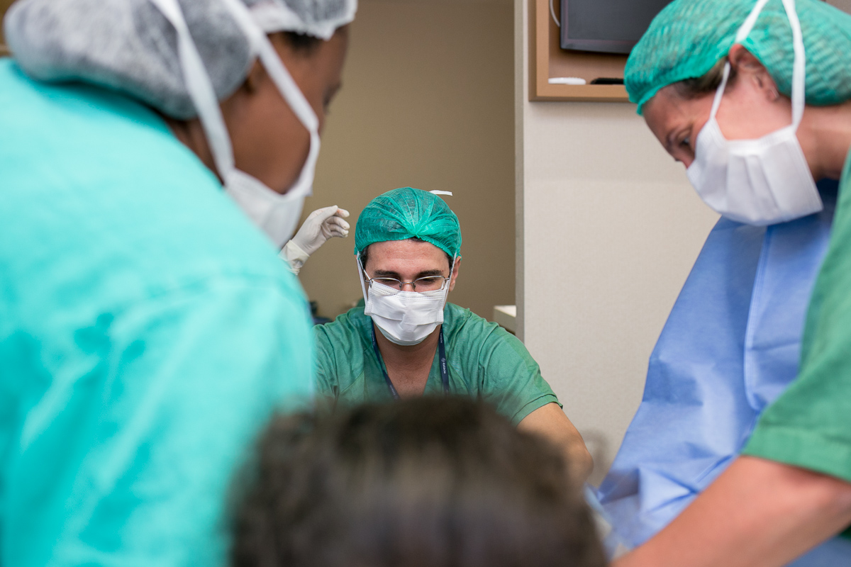 parto normal, nascimento, parto, maternidade, mãe, mãe de duas, mãe de menina, amor, família, fotografia de amor, birth, birth photography, mom, dor, amor, bebê, newborn, recém nascido, fotografia de amor, fotograf