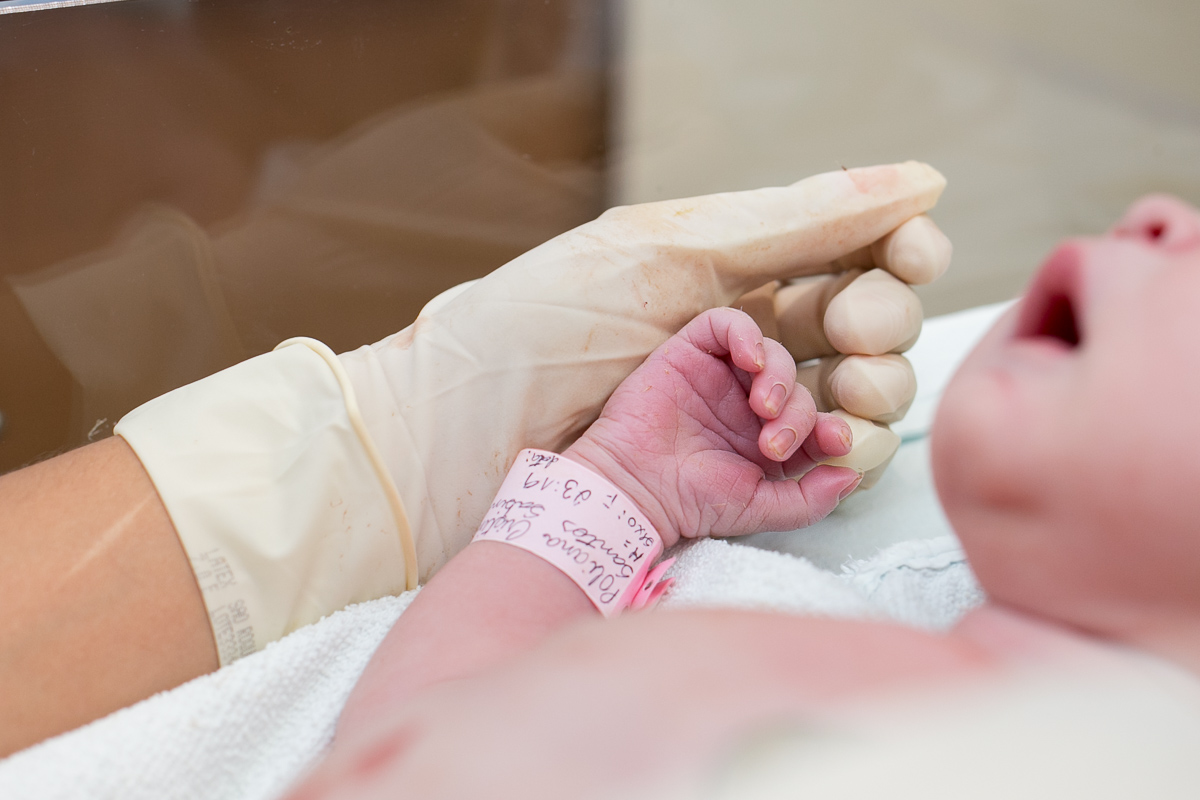 parto normal, nascimento, parto, maternidade, mãe, mãe de duas, mãe de menina, amor, família, fotografia de amor, birth, birth photography, mom, dor, amor, bebê, newborn, recém nascido, fotografia de amor, fotograf