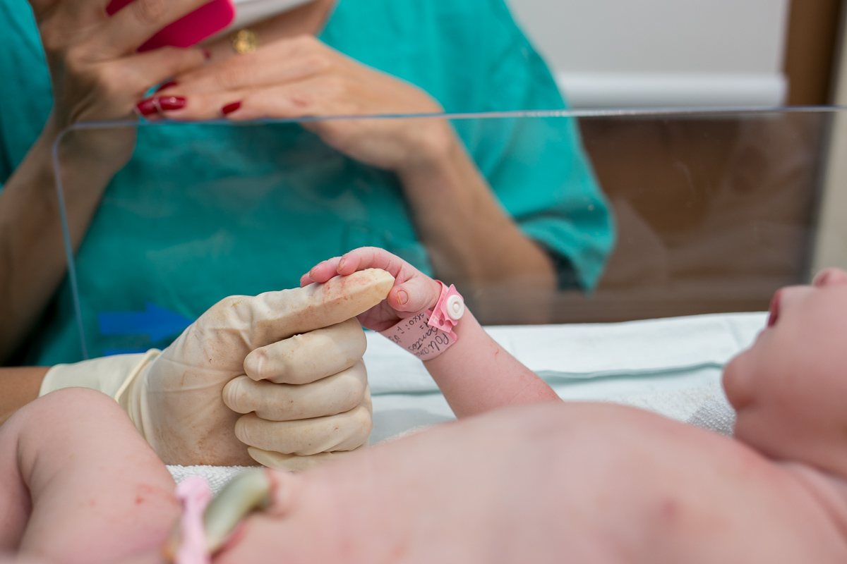 parto normal, nascimento, parto, maternidade, mãe, mãe de duas, mãe de menina, amor, família, fotografia de amor, birth, birth photography, mom, dor, amor, bebê, newborn, recém nascido, fotografia de amor, fotograf