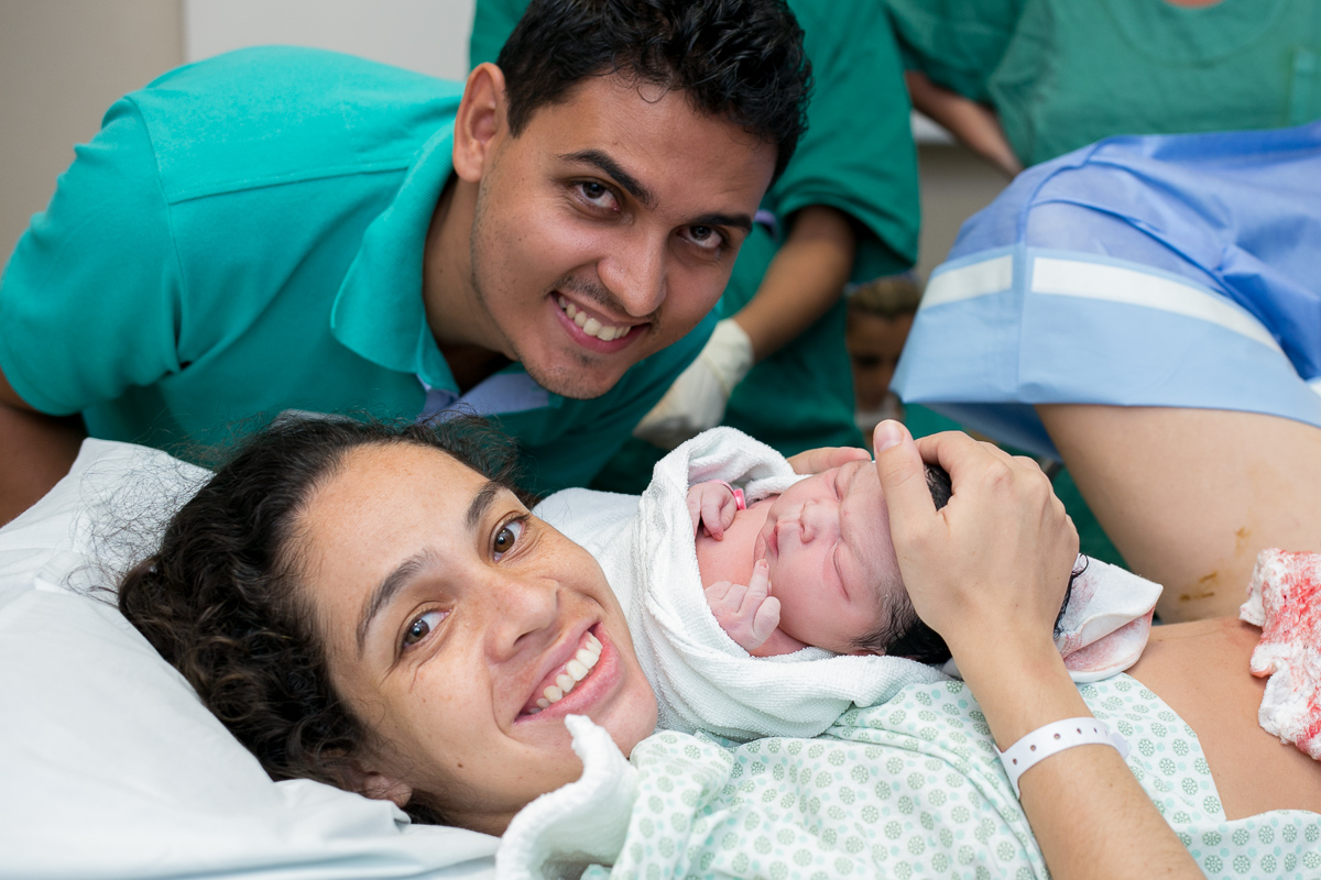 parto normal, nascimento, parto, maternidade, mãe, mãe de duas, mãe de menina, amor, família, fotografia de amor, birth, birth photography, mom, dor, amor, bebê, newborn, recém nascido, fotografia de amor, fotograf