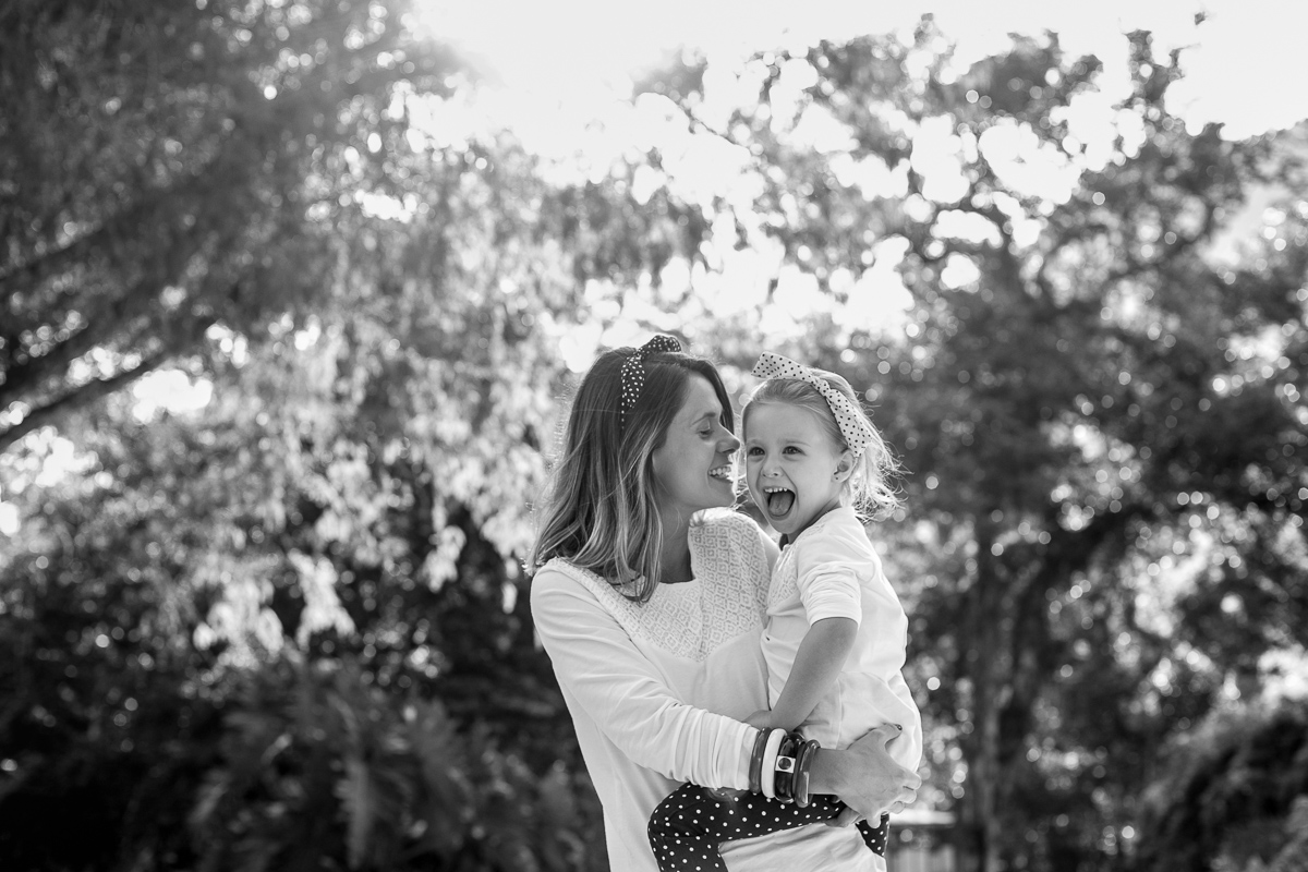 tal mãe tal filha, ensaio, mãe, mãe de menina, amor, família, amor materno, amor de mãe, dia das mães, fotografia de amor, fotografia de família, filhos, bagunça, alegria, amor, paixão, maior 