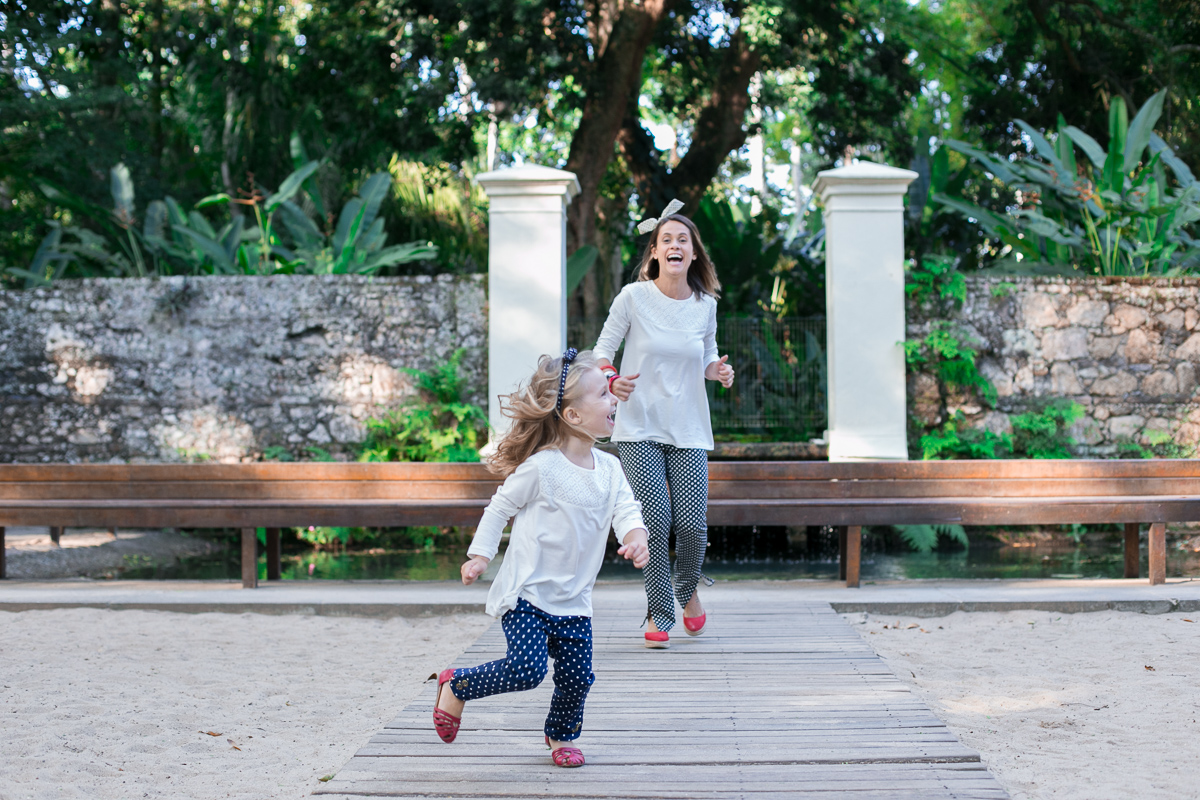 tal mãe tal filha, ensaio, mãe, mãe de menina, amor, família, amor materno, amor de mãe, dia das mães, fotografia de amor, fotografia de família, filhos, bagunça, alegria, amor, paixão, maior 