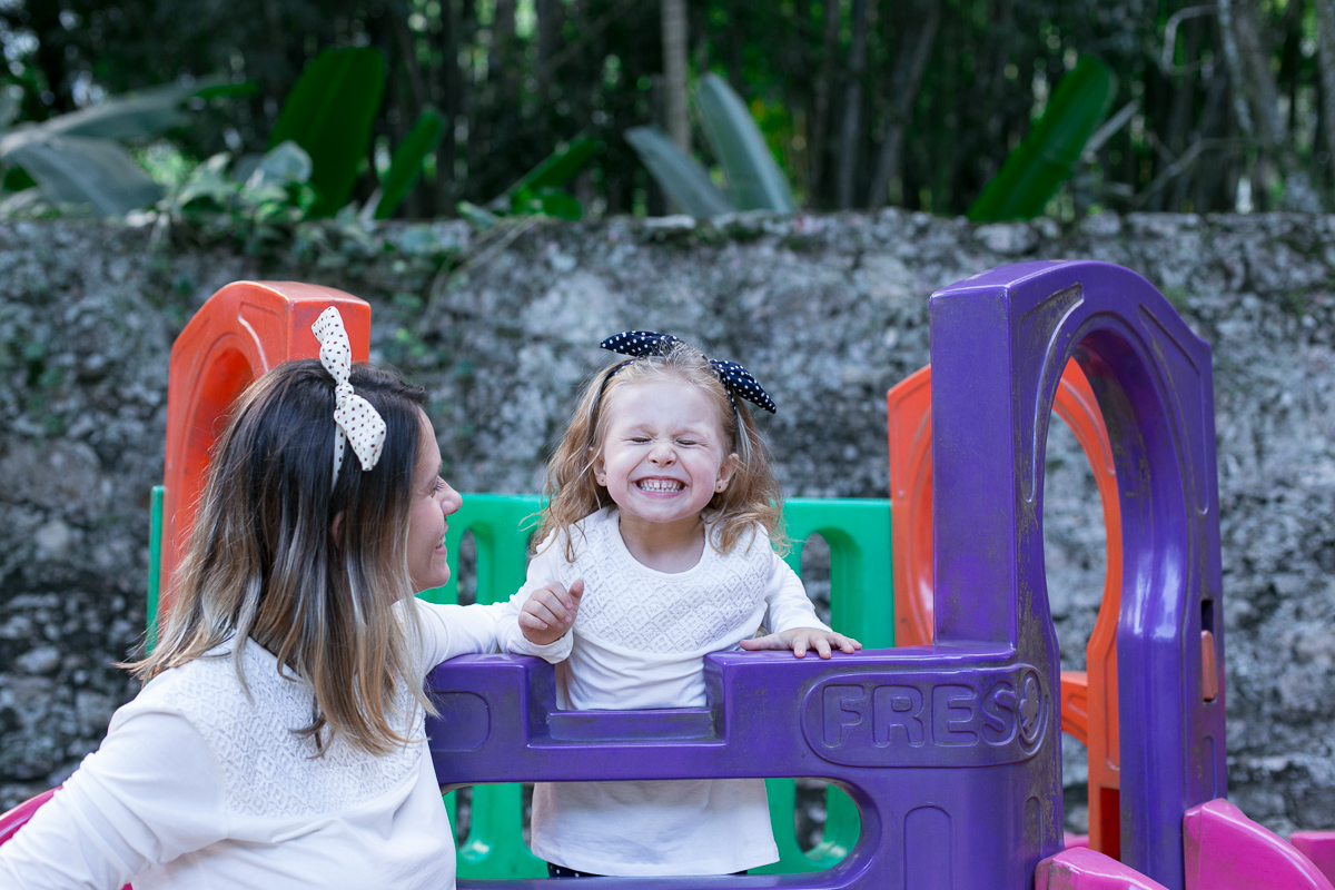 tal mãe tal filha, ensaio, mãe, mãe de menina, amor, família, amor materno, amor de mãe, dia das mães, fotografia de amor, fotografia de família, filhos, bagunça, alegria, amor, paixão, maior 